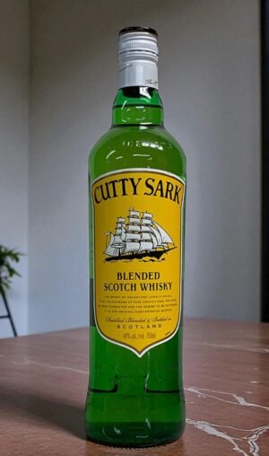 Smooth and Versatile Blended Whisky 🌟 Cutty Sark Blended Scotch Whisky 🥃