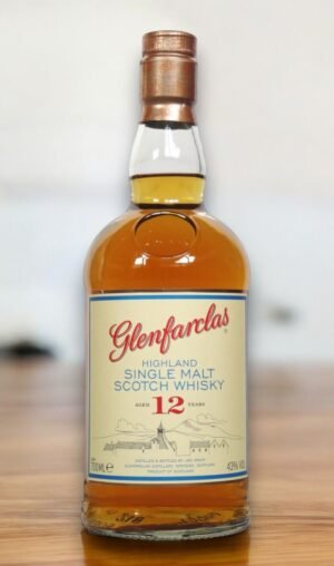 Glenfarclas 10 Year Old แตกต่างจาก Glenfarclas 12 Year Old อะไรบ้าง?