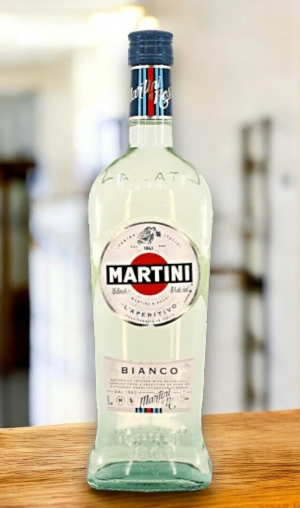 Martini Bianco ใช้ทำเครื่องดื่มอะไรได้บ้าง?