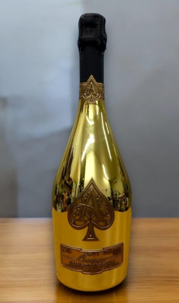 Armand de Brignac Brut Gold มีขนาดและราคาอย่างไร?