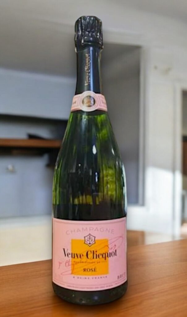 Veuve Clicquot Brut Rosé มีรสชาติอย่างไร?