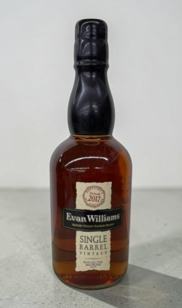 Evan Williams Single Barrel Vintage กลิ่นโอ๊คเข้มข้น